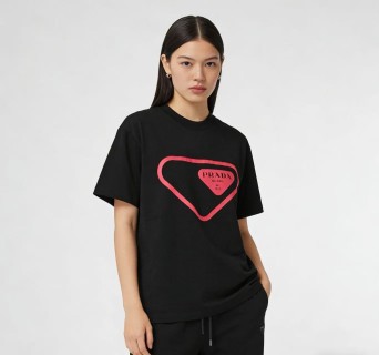 Prada Black Heart Logo T-Shirt Red Print view 5