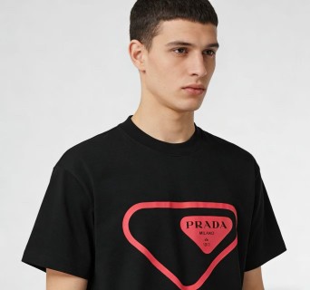Prada Black Heart Logo T-Shirt Red Print view 8