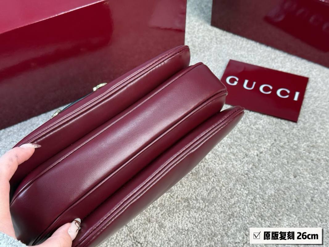 Gucci 1955 Horsebit Shoulder Bag - Burgundy Red view