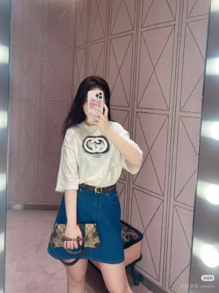 Gucci GG Logo Spray Paint White T-Shirt view 13