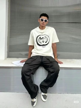 Gucci GG Logo Spray Paint White T-Shirt view 10