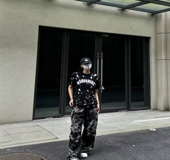 Dsquared2 Black Bleach Splash Logo T-Shirt view 5