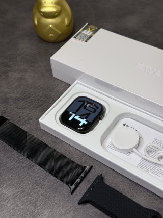 Apple Watch S10 Midnight Black Smartwatch