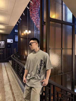 Balenciaga Grey Vertical Logo T-Shirt view 5