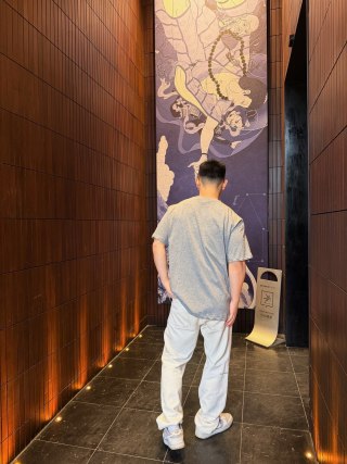 Dior Bee Embroidered Grey T-Shirt view 4