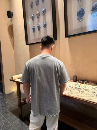Dior Bee Embroidered Grey T-Shirt view 9
