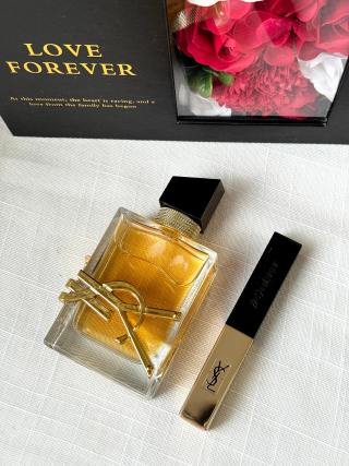 YSL Libre Rose Gold Gift Set with Eternal Flowers view 9