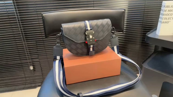 Louis Vuitton Damier Infini Leather Crossbody Bag Black video
