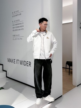 Burberry White Zip Track Jacket view 5