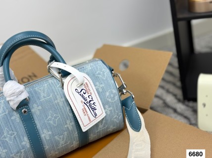 Louis Vuitton Denim Pillow Bag Blue view 2