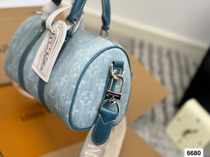 Louis Vuitton Denim Pillow Bag Blue view 4