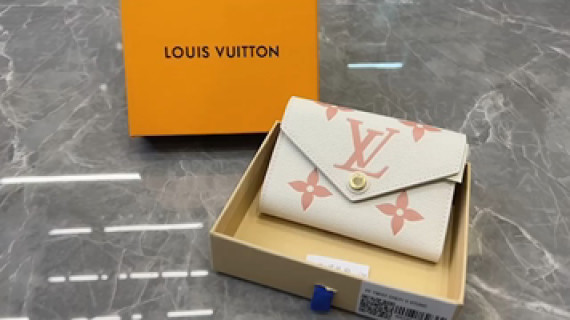 Louis Vuitton Portefeuille Victorine Monogram Wallet Cream video