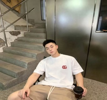 Gucci GG Logo White T-Shirt view 2