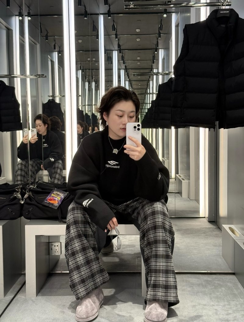 Black & Grey Plaid Wide-Leg Pants