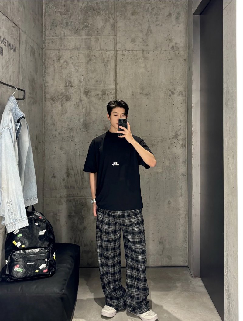 Black & Grey Plaid Wide-Leg Pants view