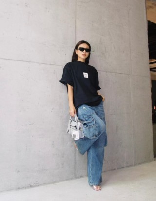 Black Oversized Short Sleeve T-Shirt with Label Detail view 7