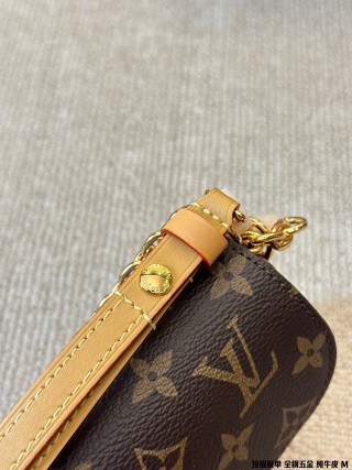 Louis Vuitton Wallet on Chain Ivy Shoulder Bag Monogram view 9