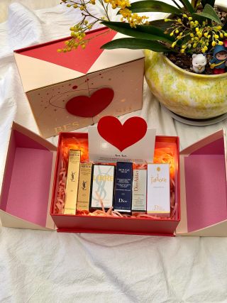 Luxury Beauty & Fragrance Dual-Door Heart Gift Box Set view 2