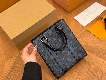 Louis Vuitton Sac Plat Voyager Monogram Tote Bag Black view 6