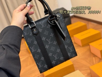Louis Vuitton Sac Plat Voyager Monogram Tote Bag Black view 9