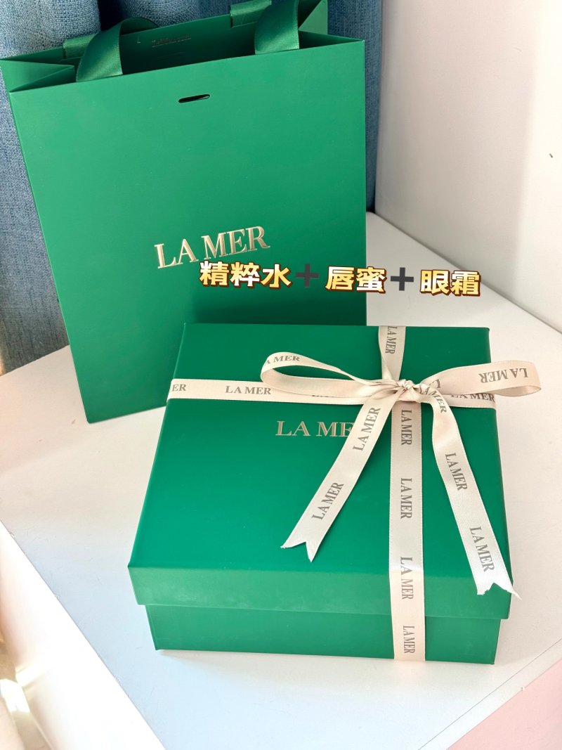 La Mer 3-Piece Skincare Essentials Set - Essence Water, Eye Cream & Lip Balm
