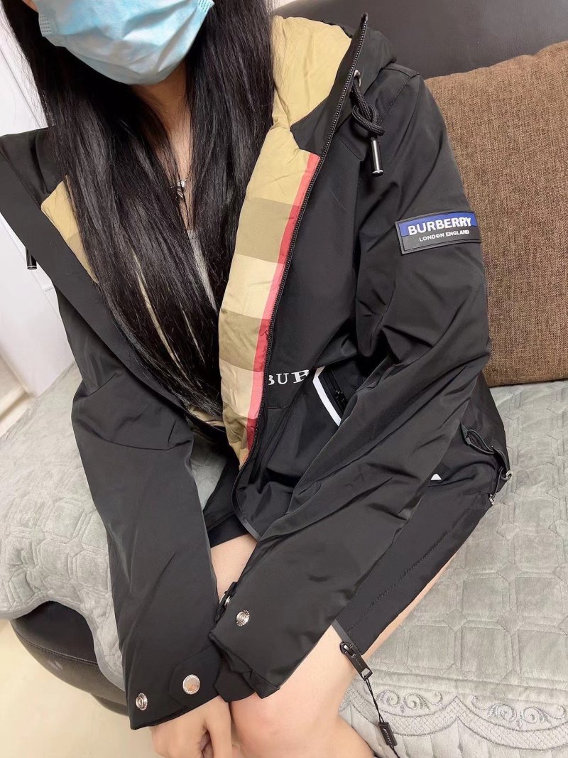 Burberry Black & Beige Colorblock Down Jacket