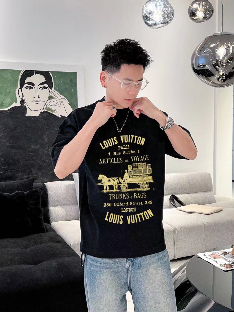 Louis Vuitton Articles de Voyage Black T-Shirt