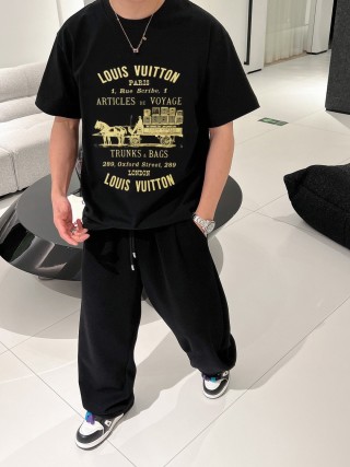 Louis Vuitton Articles de Voyage Black T-Shirt view 4