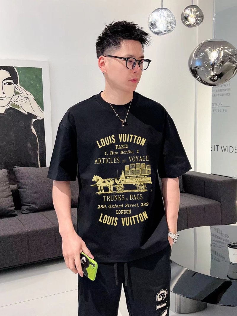 Louis Vuitton Articles de Voyage Black T-Shirt view