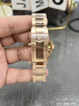 Rolex GMT-Master II 40mm Rose Gold Black Dial view 9