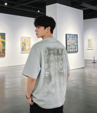 Light Blue Oversized T-Shirt with Ornamental Symbol Print view 4