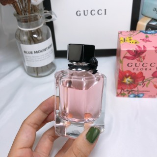 Gucci Flora Gardenia 50ML Eau de Parfum view 3