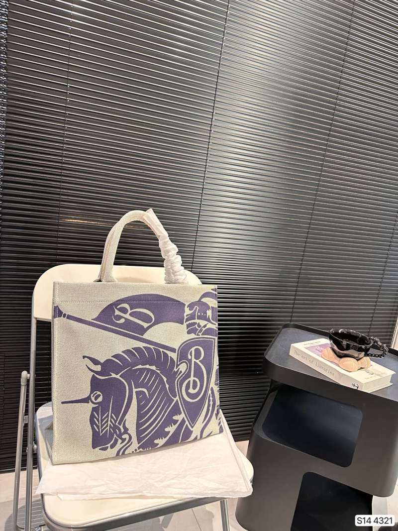 Burberry EKD Tote Bag Cream & Purple