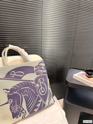 Burberry EKD Tote Bag Cream & Purple view 5