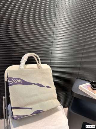 Burberry EKD Tote Bag Cream & Purple view 7
