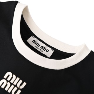 Miu Miu Contrast Collar Logo Embroidered T-Shirt Black view 4