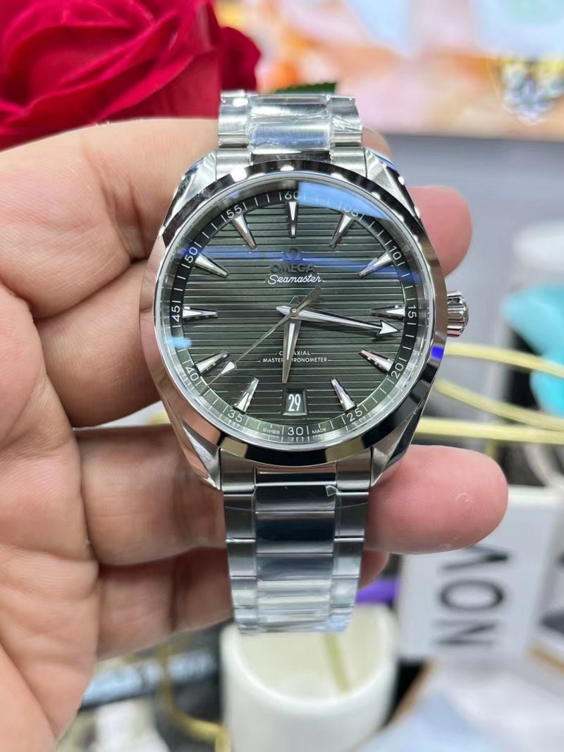 Omega Seamaster Aqua Terra 150M Grapewood 41.5mm