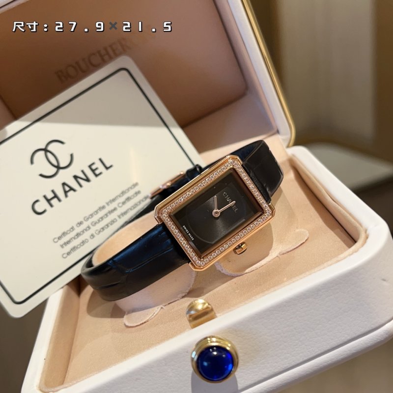 Chanel Boy·Friend H4883 Small Square Watch Rose Gold White view