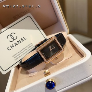 Chanel Boy·Friend H4883 Small Square Watch Rose Gold White view 2