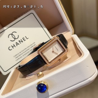 Chanel Boy·Friend H4883 Small Square Watch Rose Gold White view 5