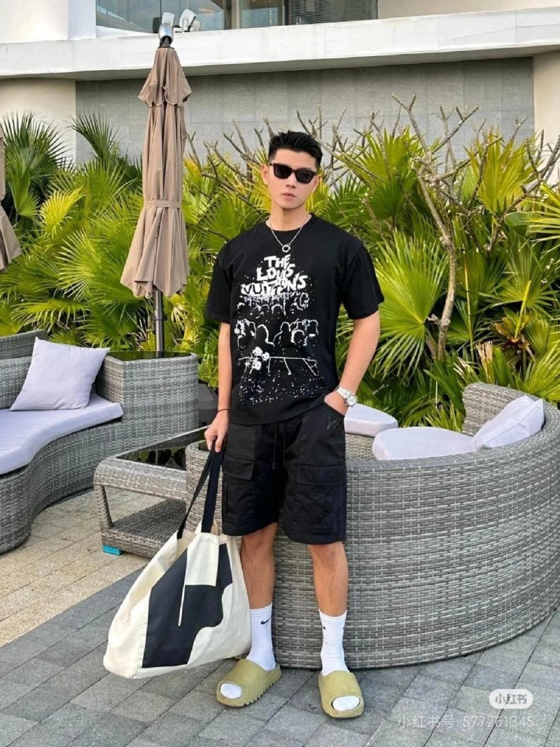 Black Graphic Print Short Sleeve T-Shirt view