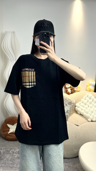 Burberry Black T-Shirt with Vintage Check Pocket view 2