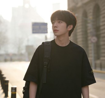 Stone Island Compass Logo Black T-Shirt view 4