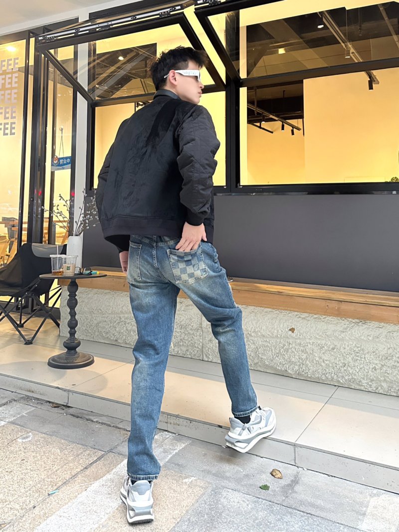 Classic Medium Wash Straight Fit Denim Jeans view