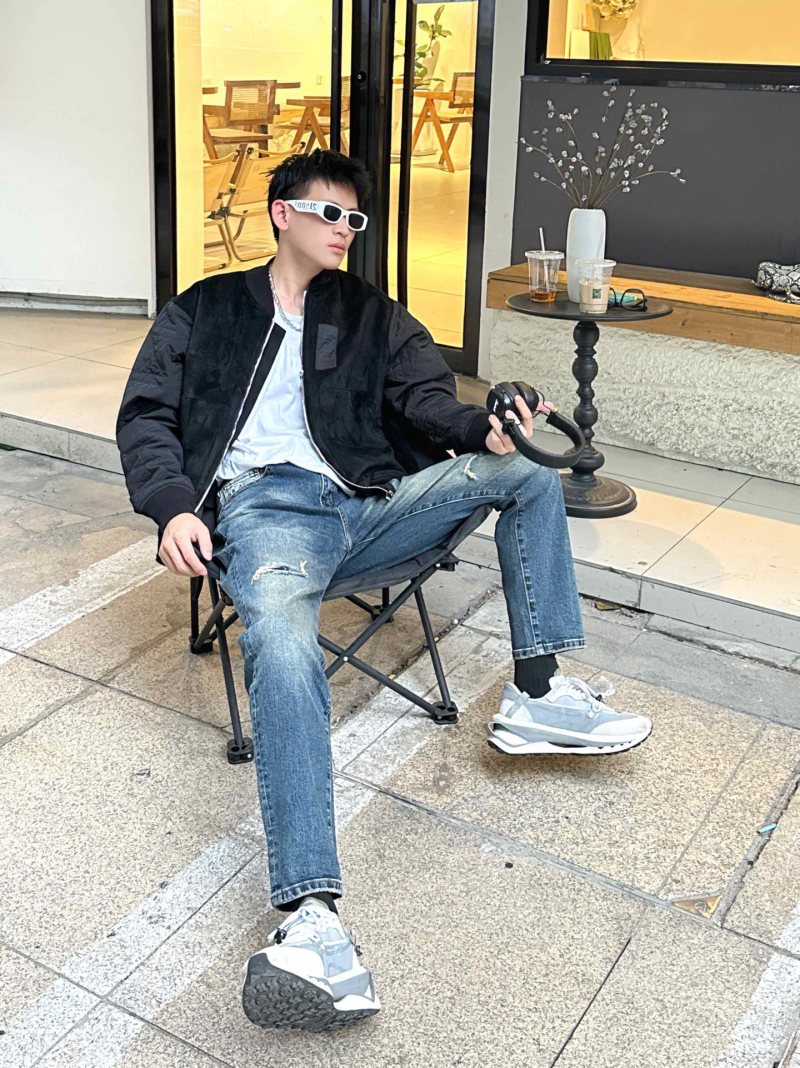 Classic Medium Wash Straight Fit Denim Jeans view