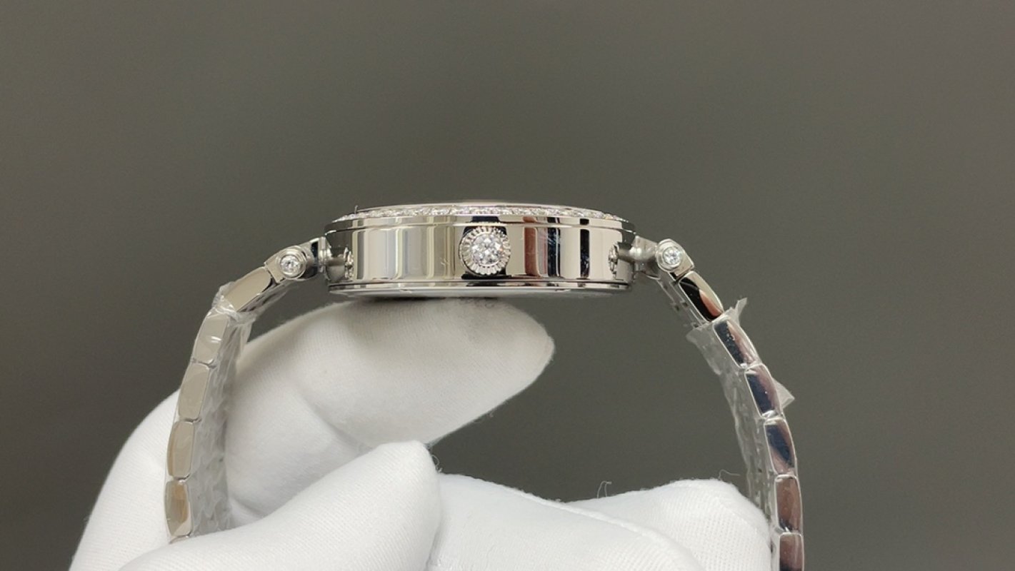 Van Cleef & Arpels Angel Wings Diamond Watch - Navy view