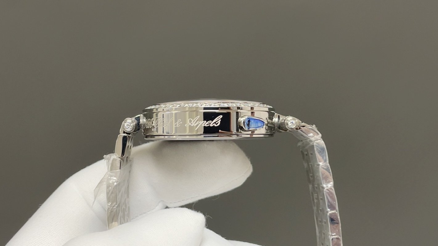 Van Cleef & Arpels Angel Wings Diamond Watch - Navy view