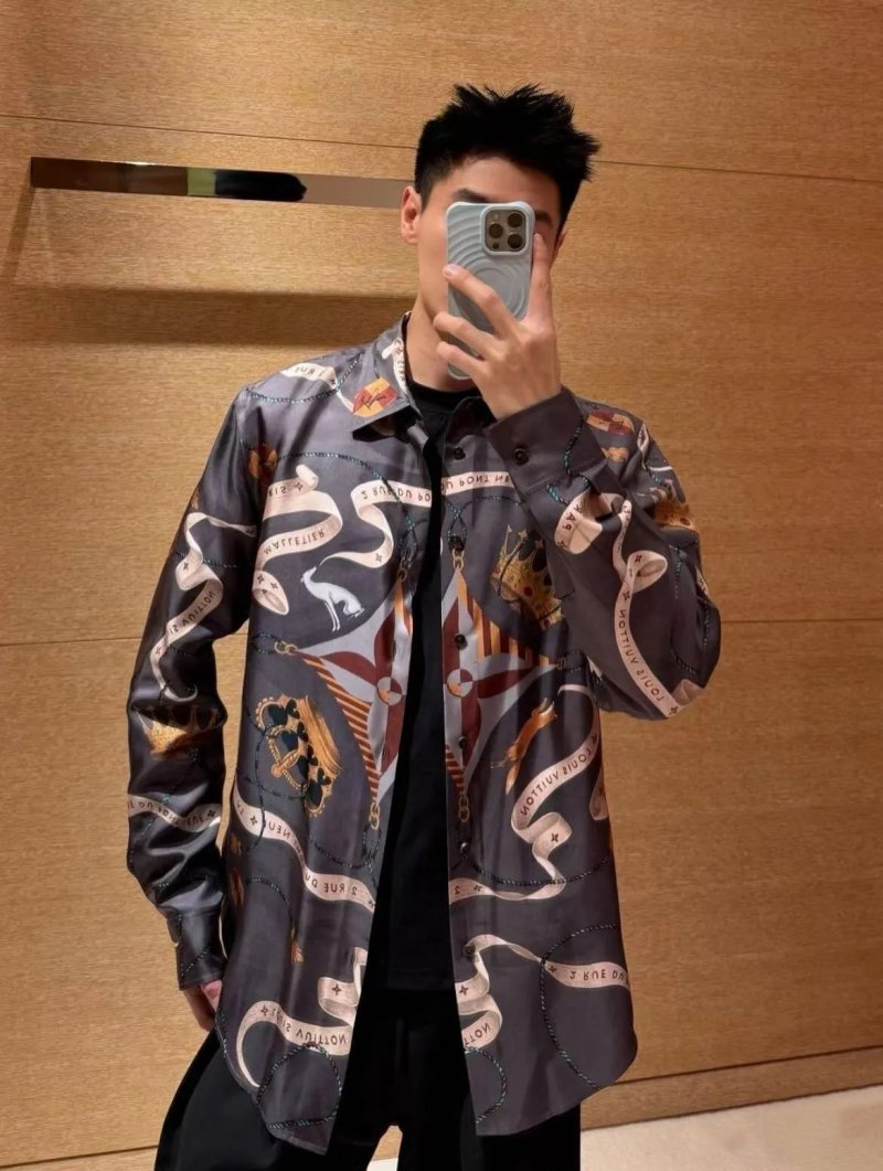 Louis Vuitton Crown Print Silk Long Sleeve Shirt Navy view