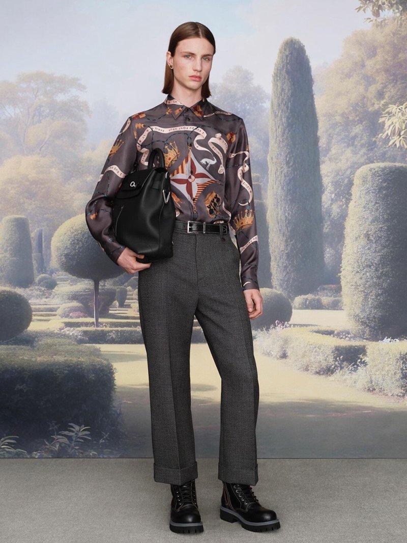 Louis Vuitton Crown Print Silk Long Sleeve Shirt Navy view