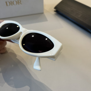 Dior Oval Frame Sunglasses - White/Black view 3